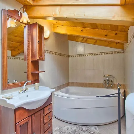 Stancija Bursic Tatil Evi *