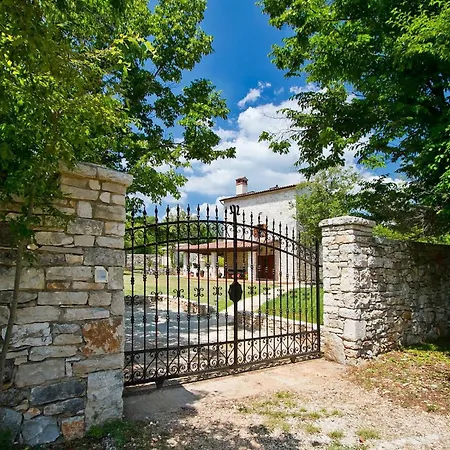 Casa de Férias Stancija Bursic Pula