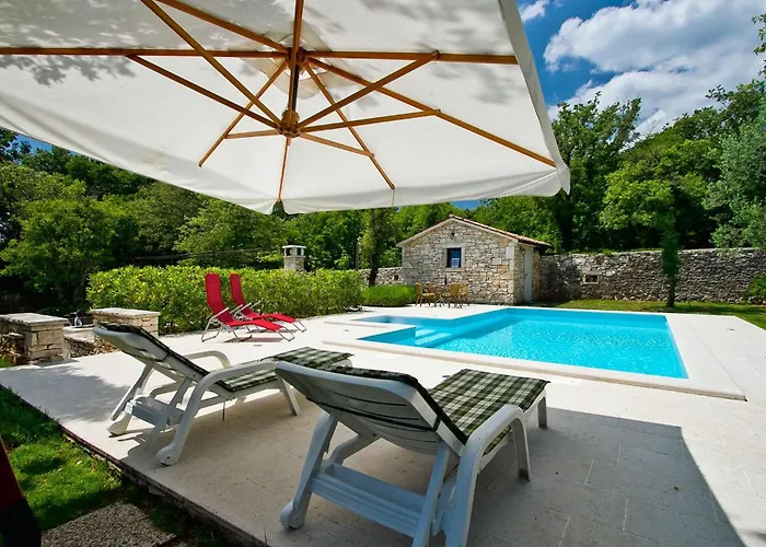 펜션 Stancija Bursic