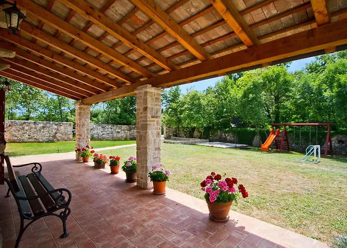 Stancija Bursic 풀라