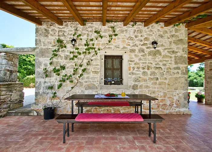 펜션 Stancija Bursic