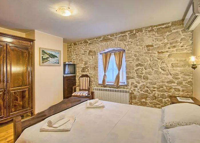 Stancija Bursic 풀라